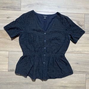 Ann Taylor‎ Factory Womens Eyelet Short Sleeve Peplum Top Size 2 Black